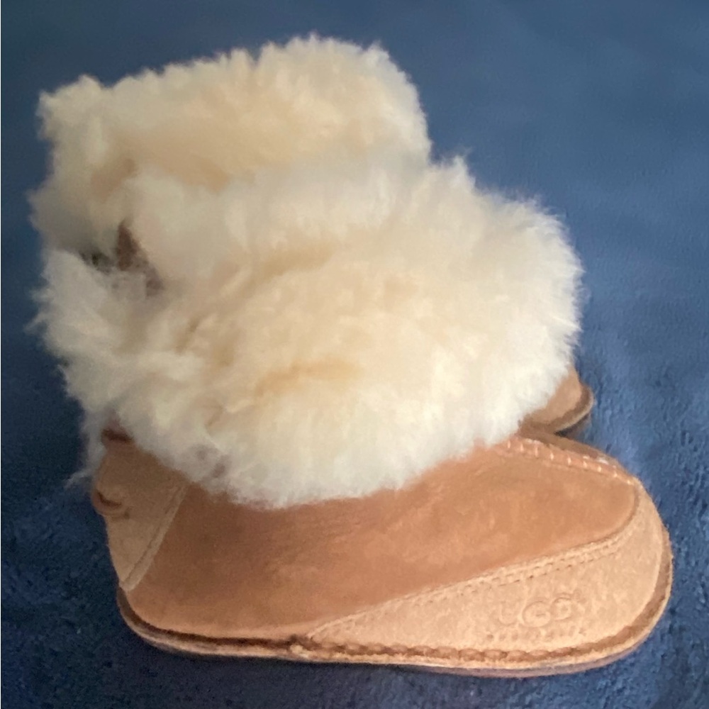 NEW UGG toddler leather boots